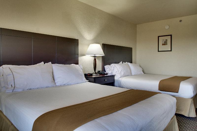 Comfort Inn & Suites Dahlonega University Area Bagian luar foto